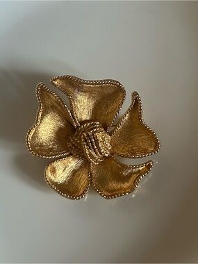 Vintage BSK Gold Floral Petal Brooch